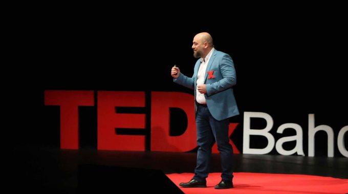 Emre Başkan TEDx Bahçeşehir'deydi!